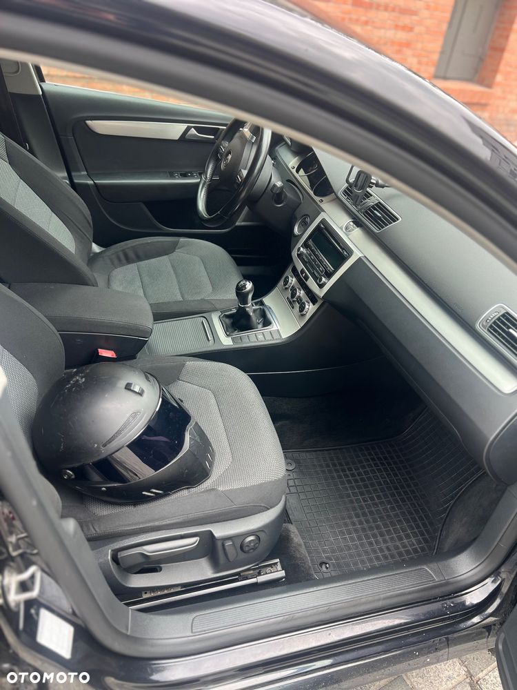 Volkswagen Passat 2.0 TDI DPF Comfortline - 13