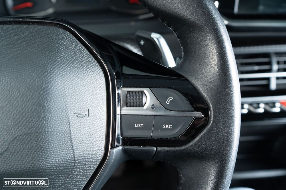 Peugeot 2008 1.2 PureTech Active Pack EAT8 - 19