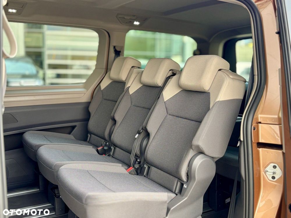 Volkswagen Multivan - 25