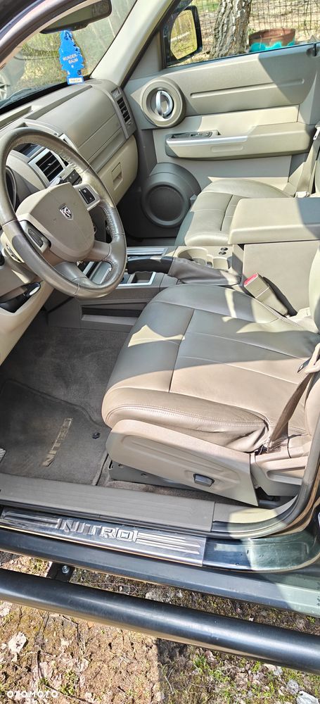 Dodge Nitro 3.7 V6 SLT 4WD - 14