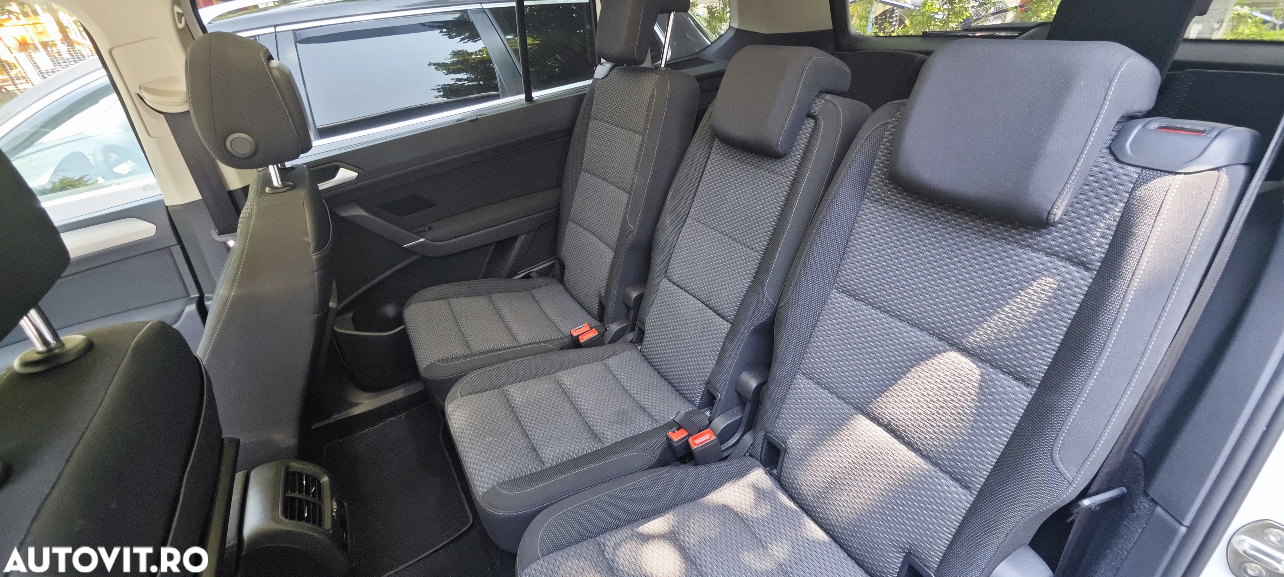 Volkswagen Touran 1.6 TDI SCR (BlueMotion Technology) Comfortline - 13