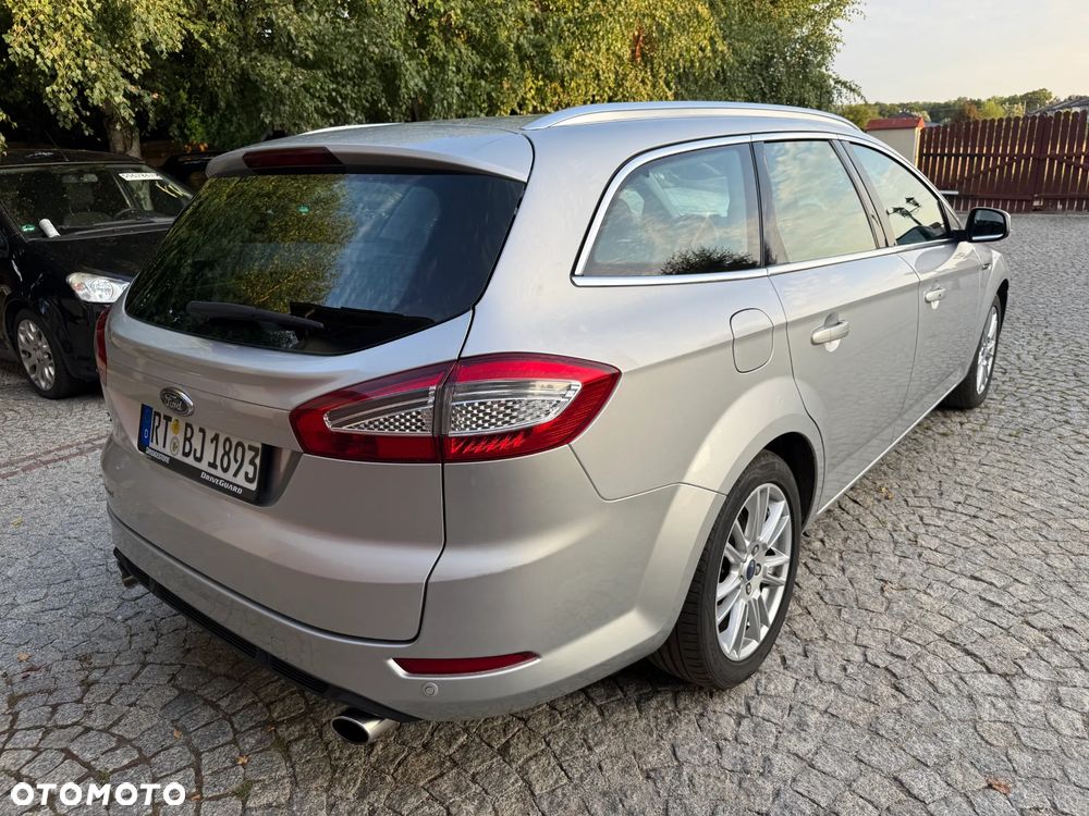 Ford Mondeo 2.0 EcoBoost Titanium - 11