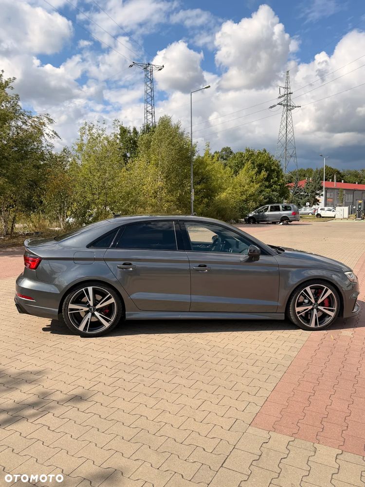 Audi RS3 Limousine - 19