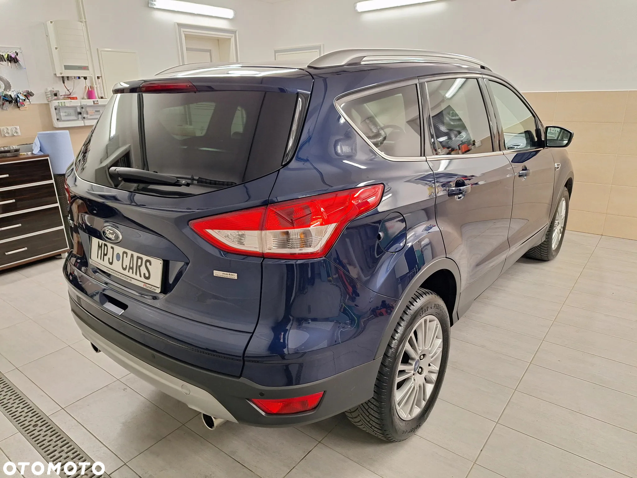 Ford Kuga 1.6 EcoBoost 2x4 Titanium - 11