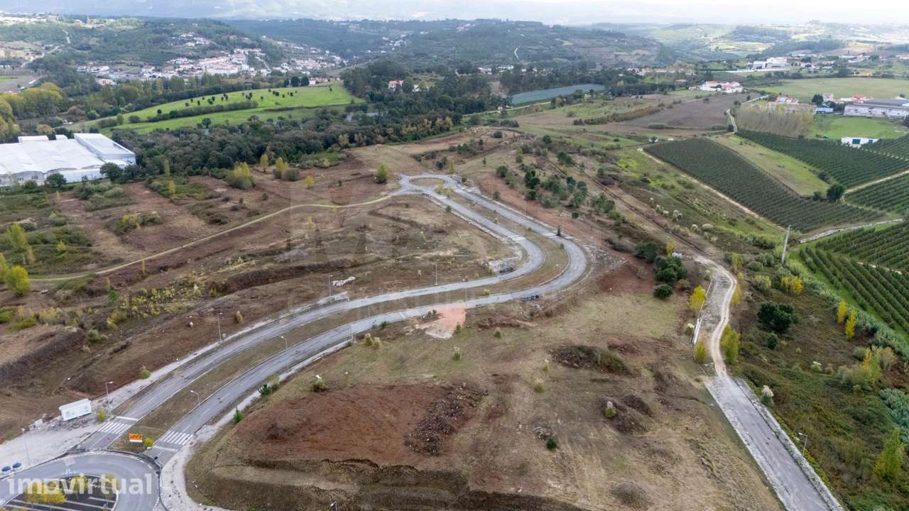 Nova Alcobaça- Lote de terreno para construção de prédio - Grande imagem: 3/6