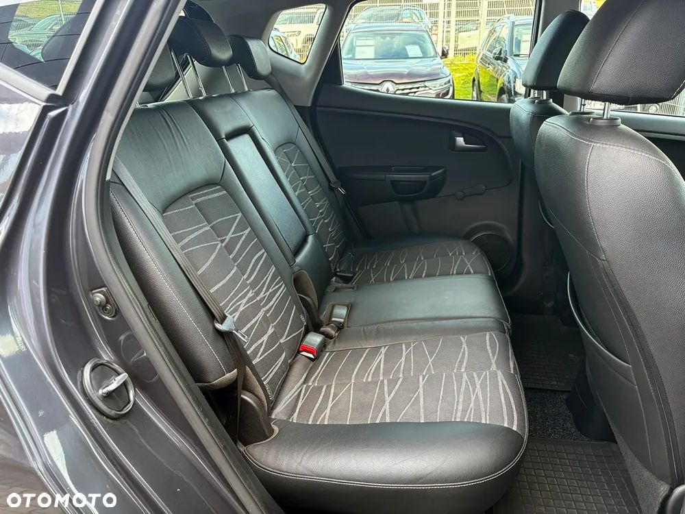 Kia Venga 1.4 Business Line - 23