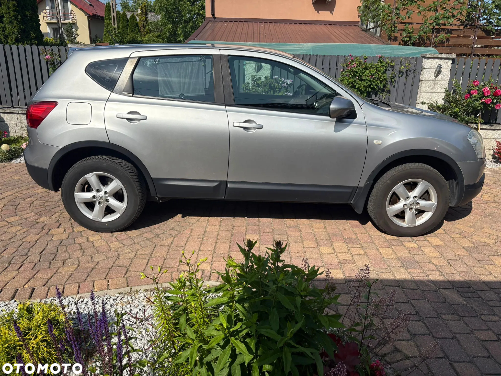 Nissan Qashqai - 2