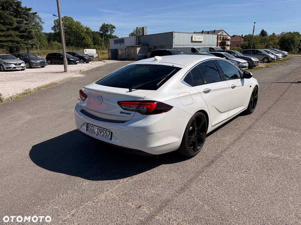 Opel Insignia 1.5 T Elite S&S Eco - 11