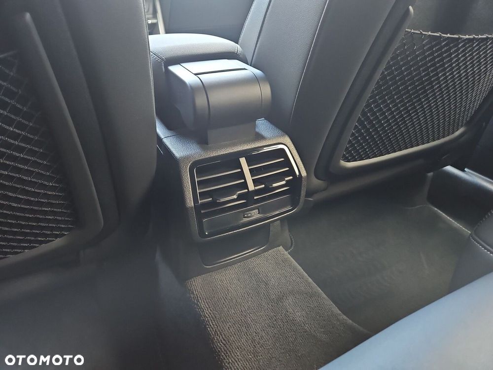Audi Q3 35 TFSI mHEV S-Line S tronic - 22