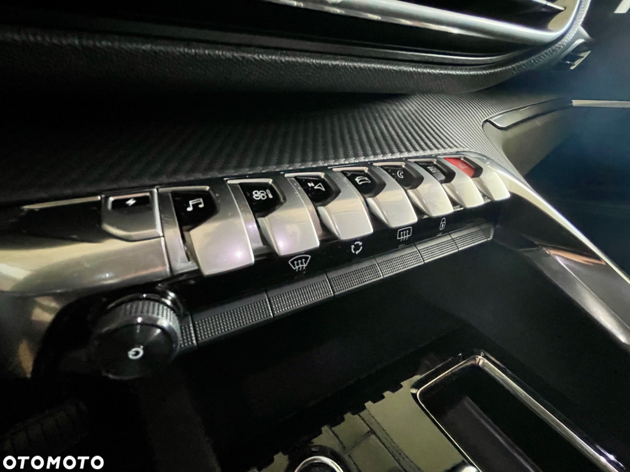 Peugeot 3008 Hybrid 225 e-EAT8 Allure - 26