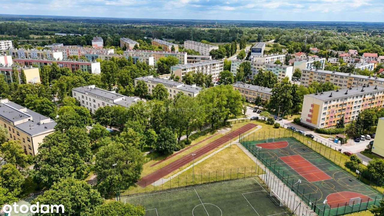 Mieszkanie w bloku z cegły na parterze