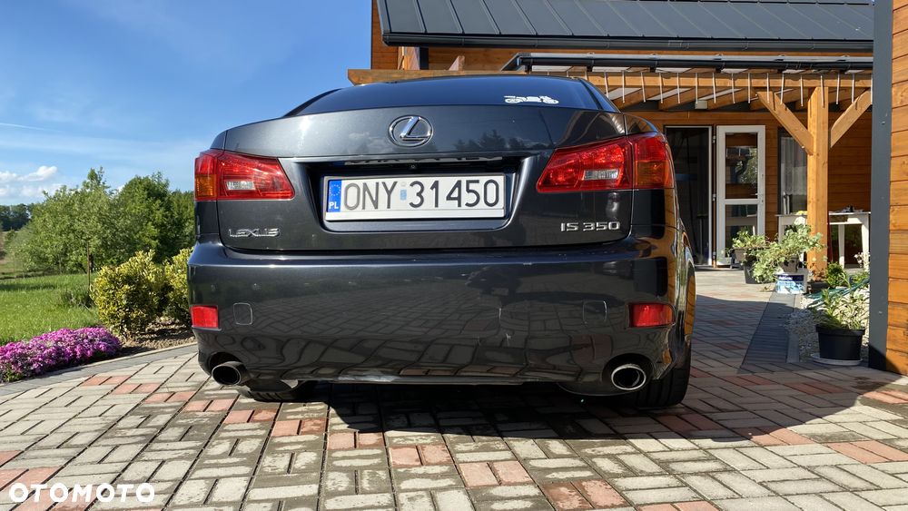 Lexus IS - 26