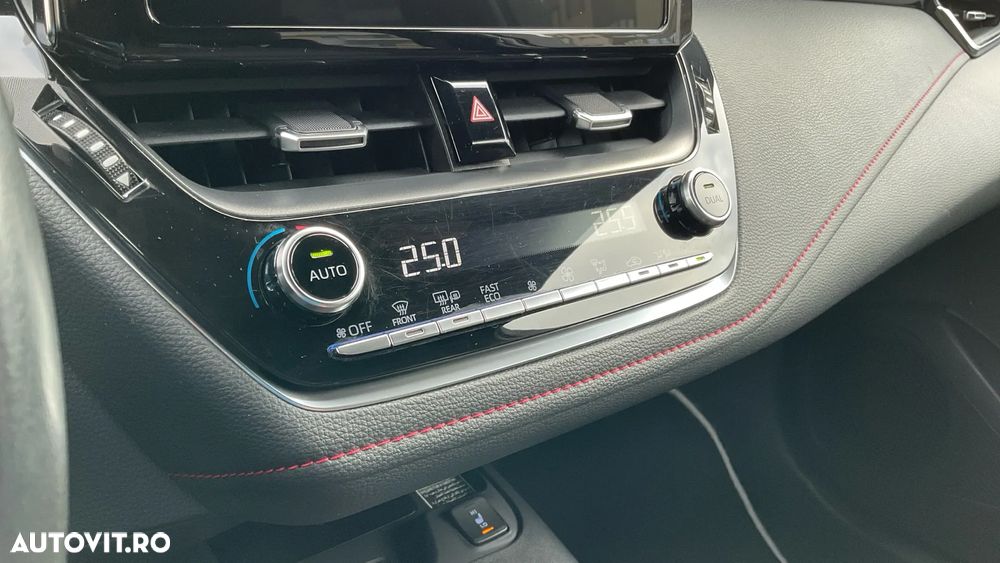 Toyota Corolla 1.8 Hybrid Touring Sports - 30