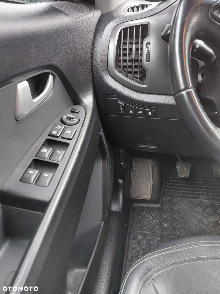 Kia Sportage 2.0 CRDI L AWD - 6