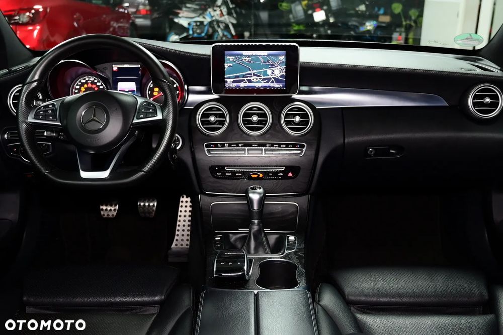 Mercedes-Benz Klasa C 180 AMG Line - 21