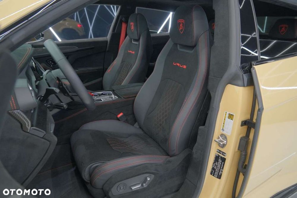 Lamborghini Urus - 15
