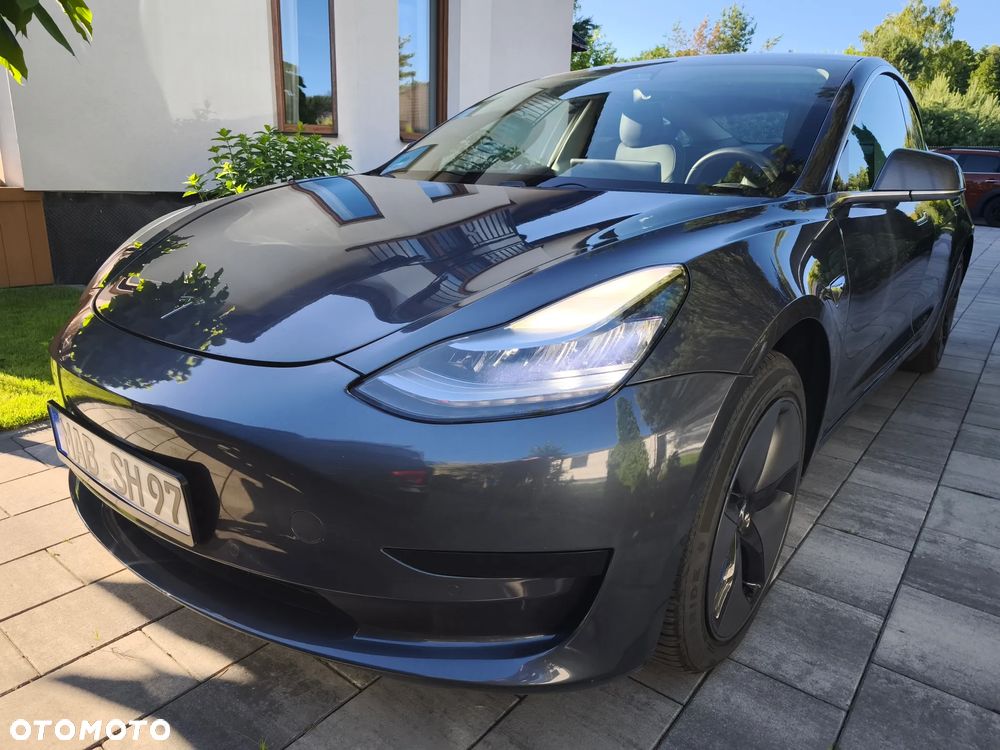 Tesla Model 3 Standard Reichweite Plus Hinterradantrieb - 28