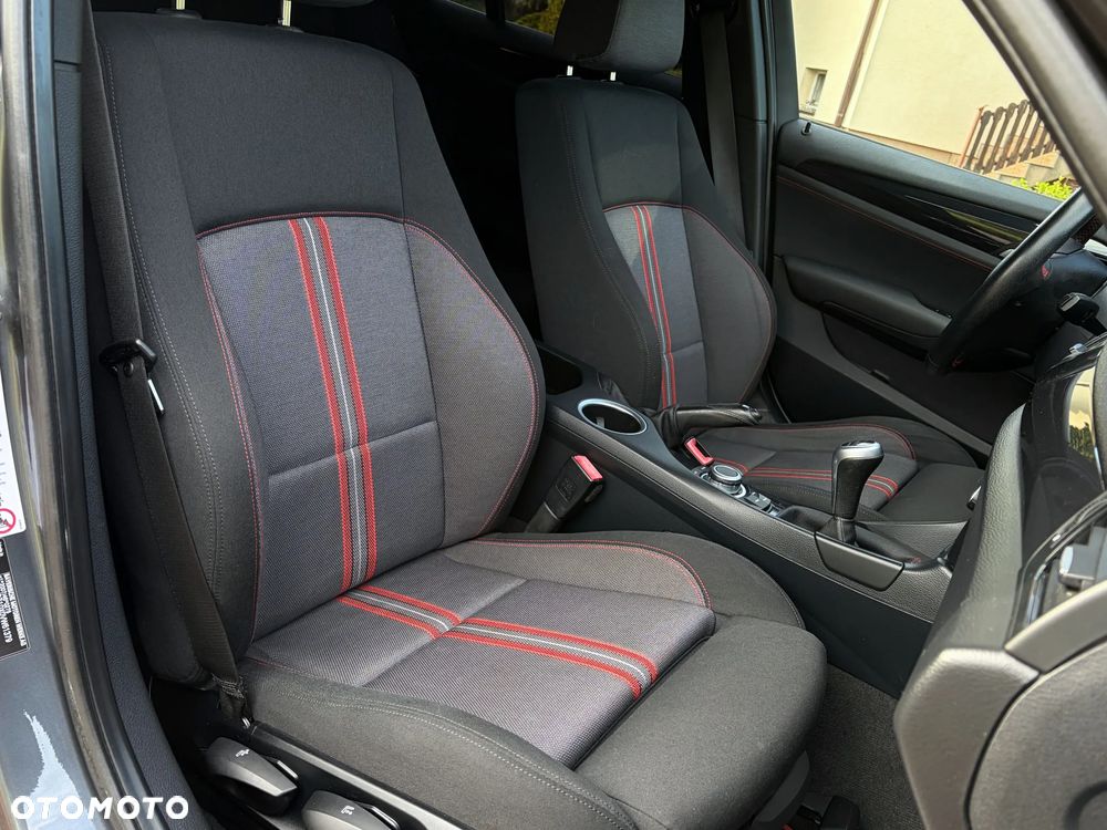 BMW X1 xDrive18d Sport Line - 24