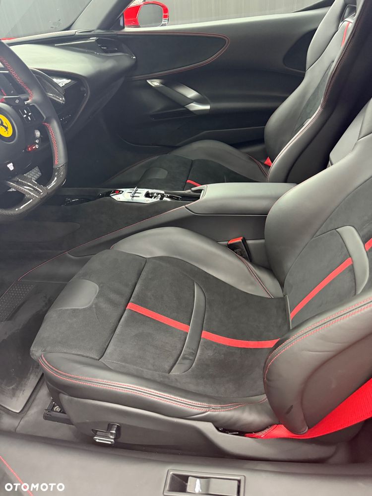Ferrari SF90 Stradale - 14