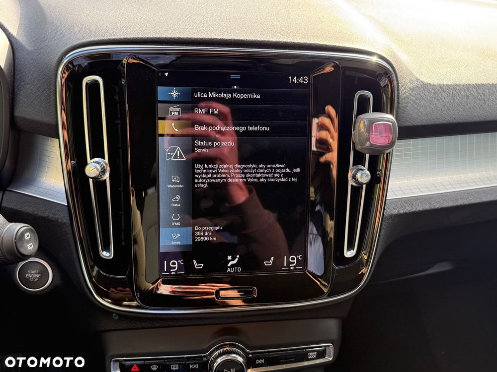 Volvo XC 40 T3 Momentum Pro - 11