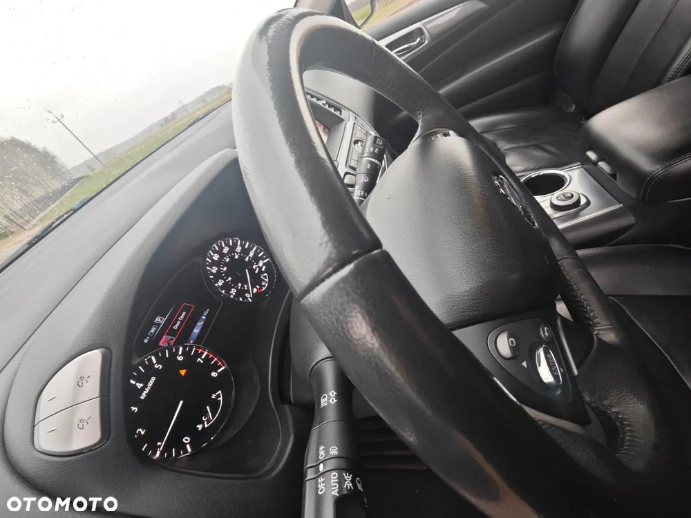 Nissan Pathfinder - 22