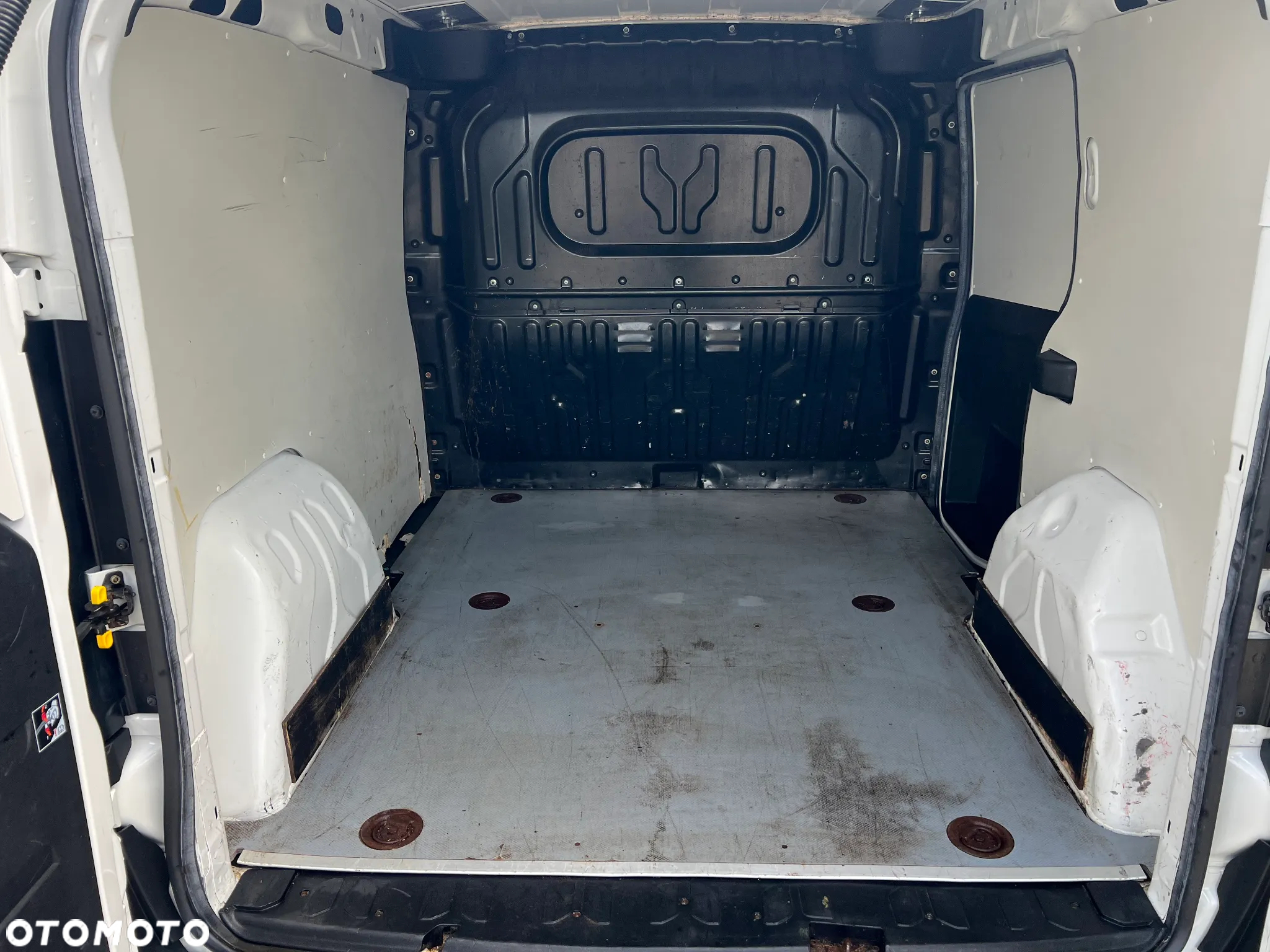 Fiat Doblo 1.4 T-Jet 16V Dynamic CNG - 32