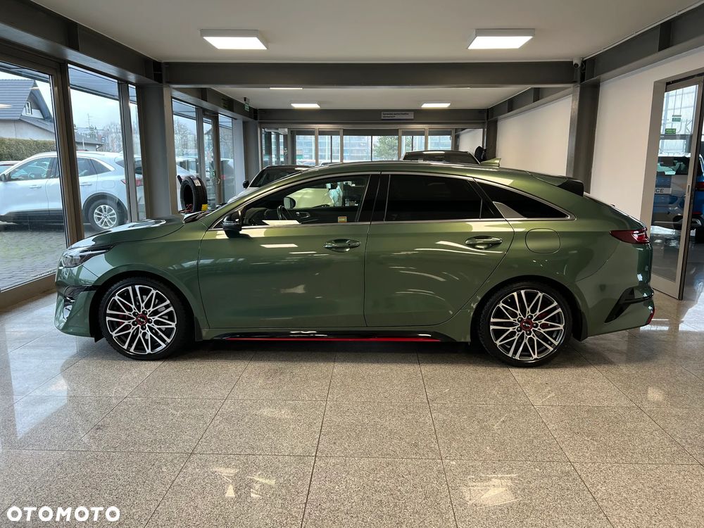 Kia ProCeed 1.6 T-GDI GT DCT - 9