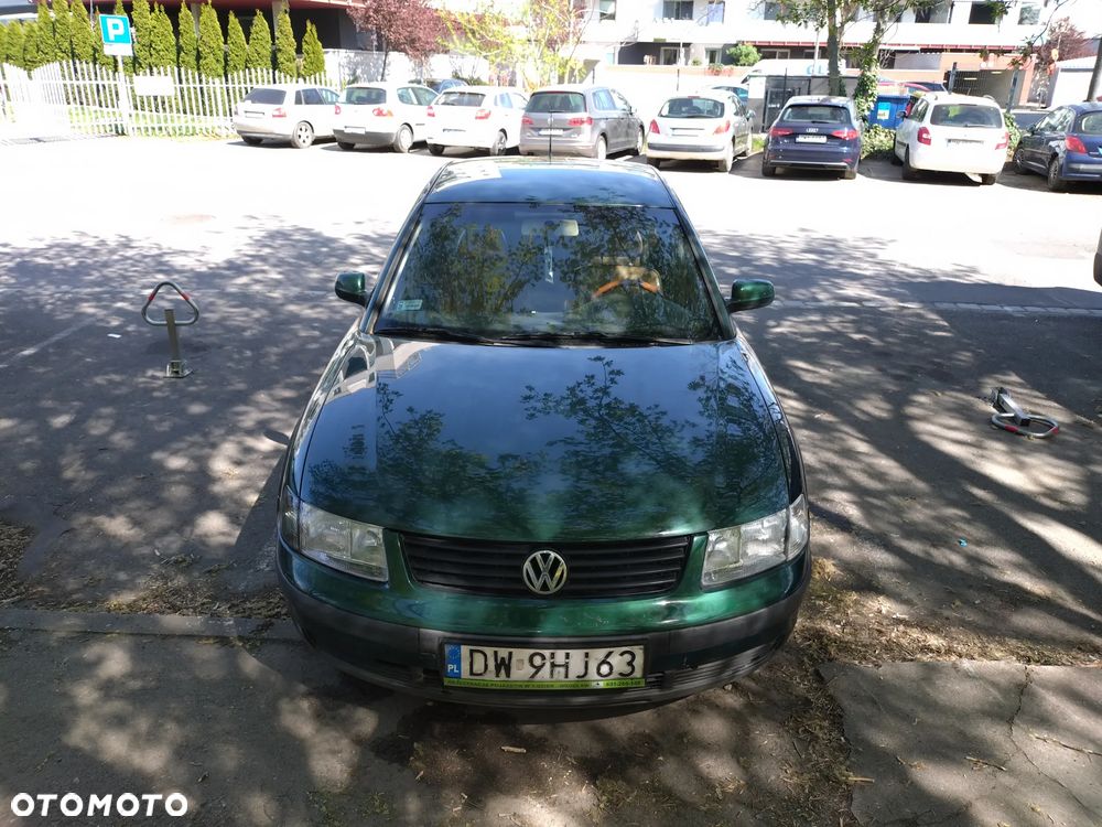 Volkswagen Passat 1.9 TDI Highline - 5