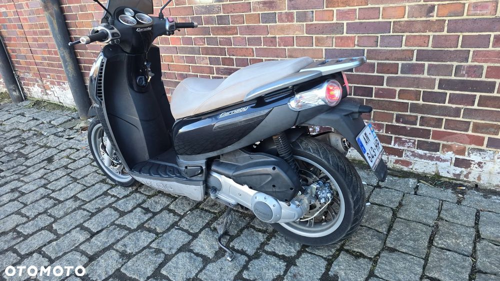 Piaggio Carnaby - 6