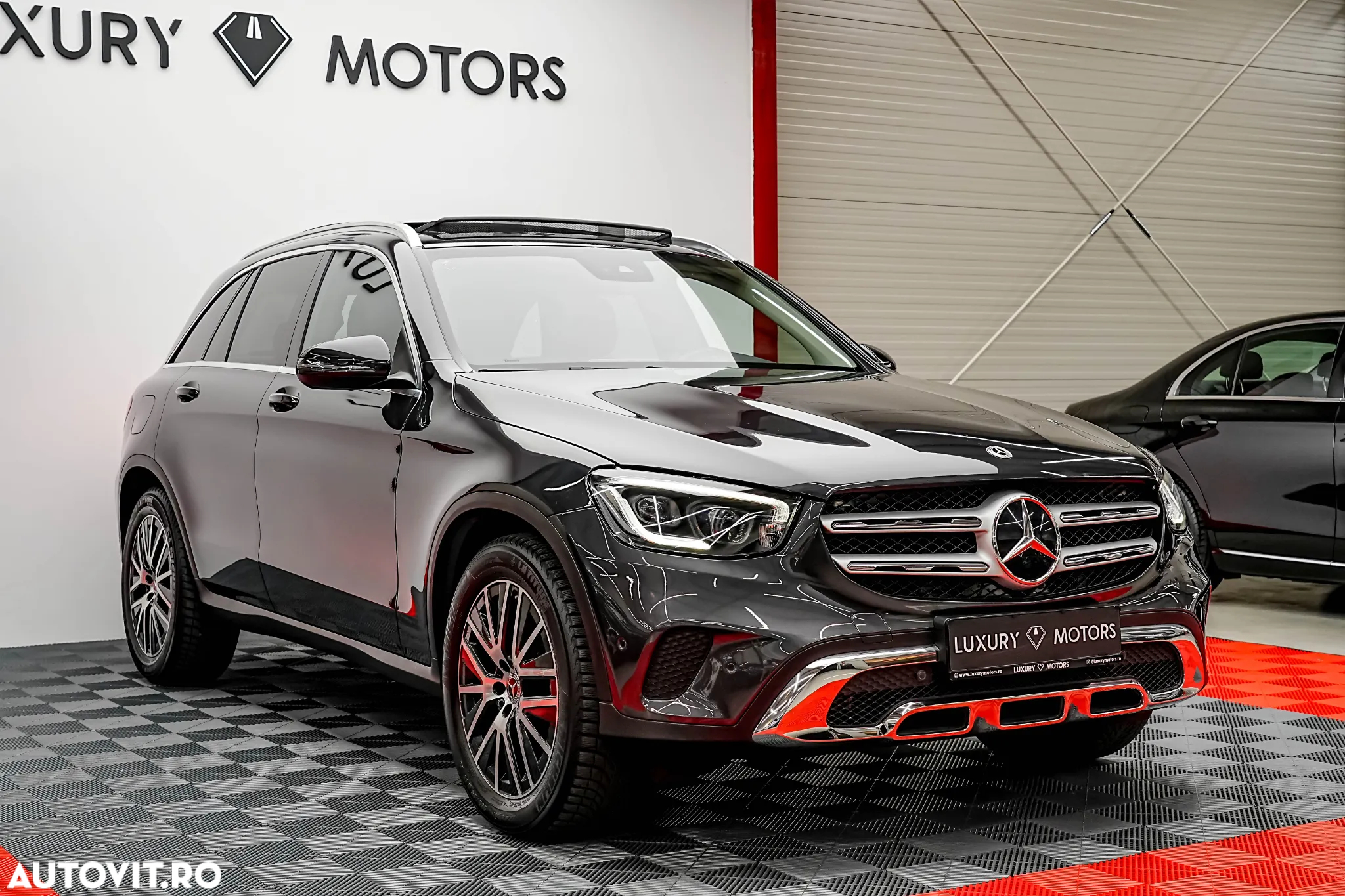 Mercedes-Benz GLC 200 4Matic 9G-TRONIC Exclusive - 4