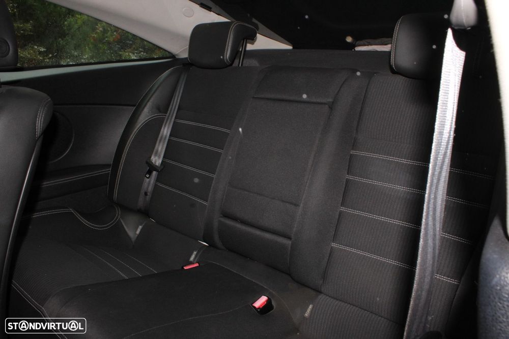 Renault Laguna Coupe 2.0 dCi Dynamique S 4Control - 37