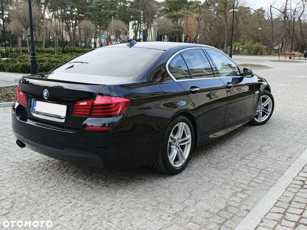 BMW Seria 5 520d xDrive - 16