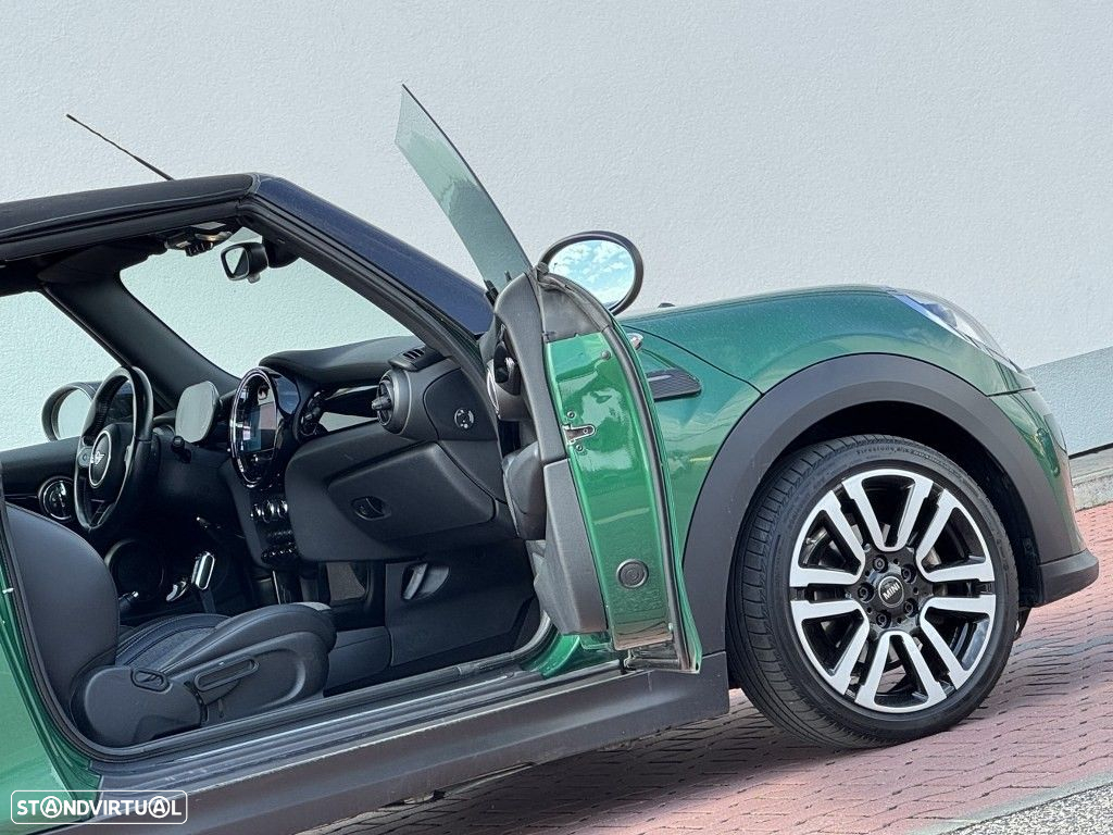 MINI Cabrio Cooper Premium Essential Auto - 38