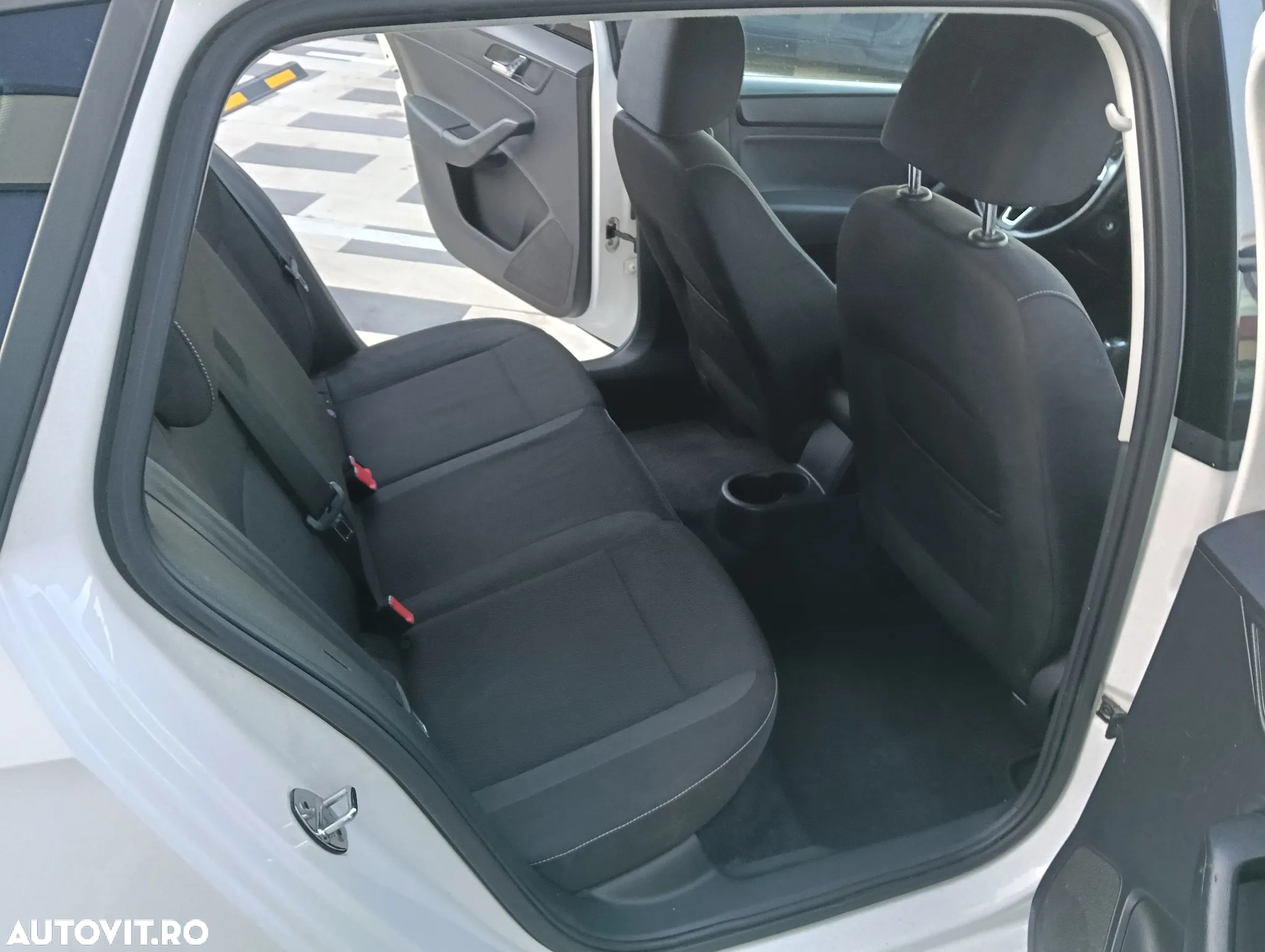 Skoda RAPID 1.2 TSI Ambition - 10
