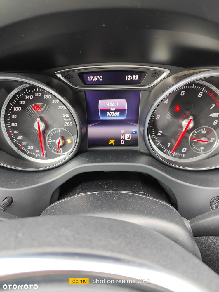 Mercedes-Benz GLA - 14