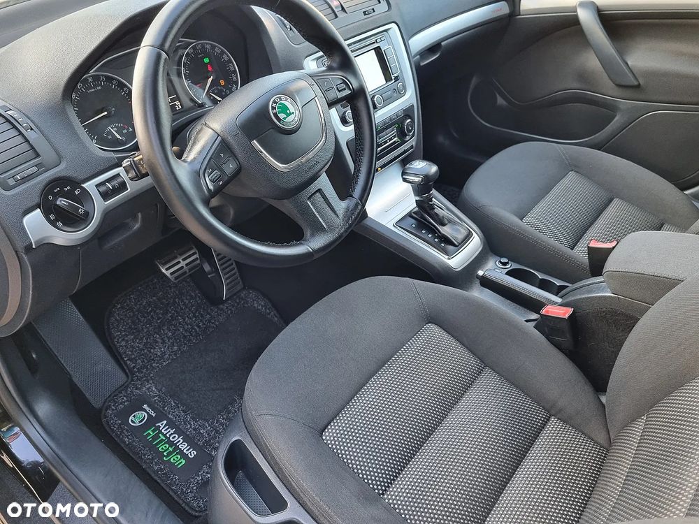 Skoda Octavia Combi 2.0 TDI DPF 4x4 DSG Scout - 9