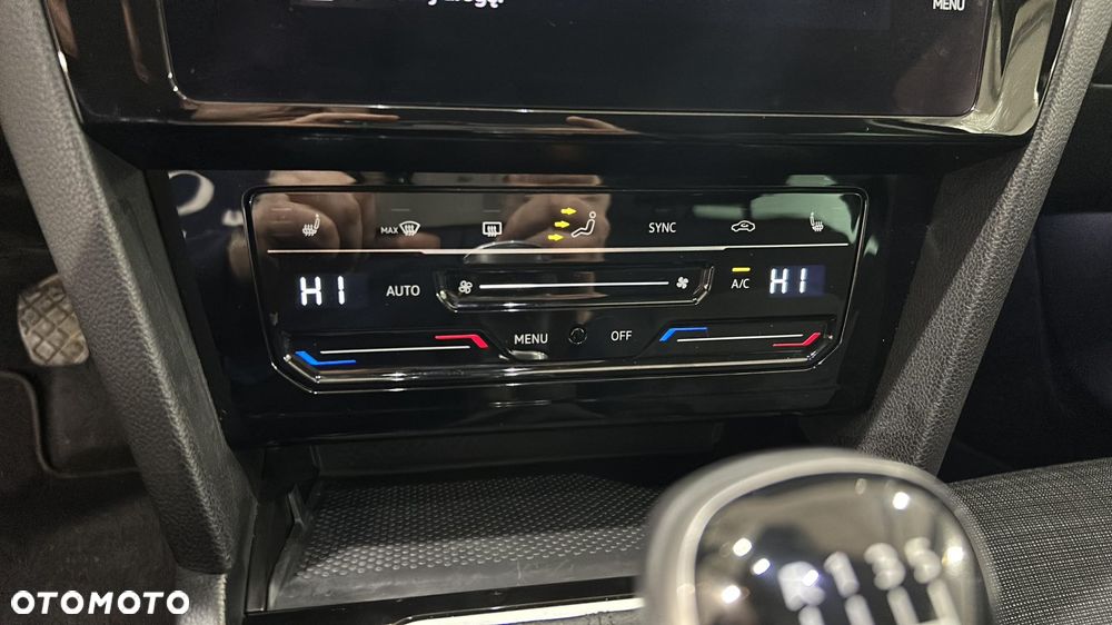 Volkswagen Passat - 22