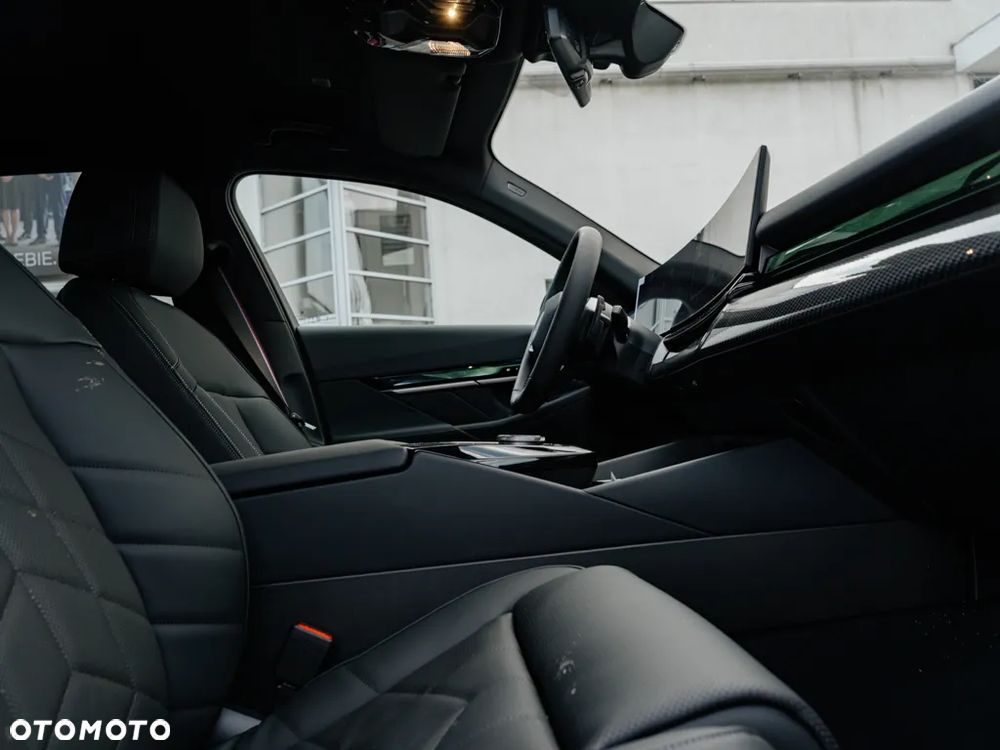 BMW Seria 5 530e PHEV - 9