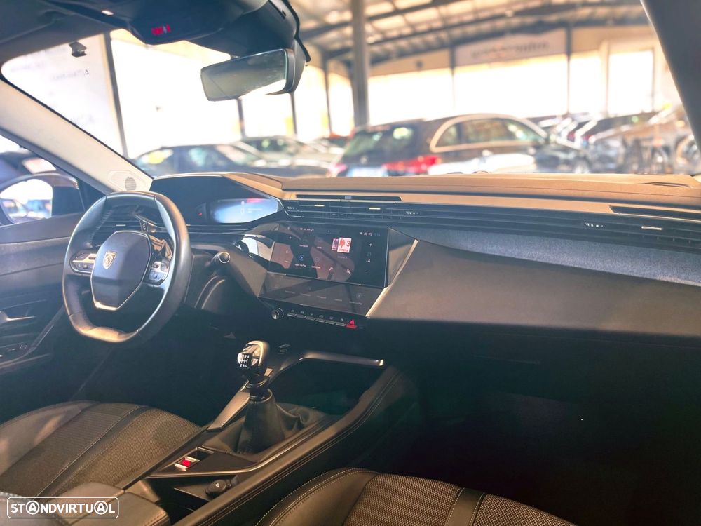 Peugeot 308 SW 1.2 PureTech Allure Pack - 26