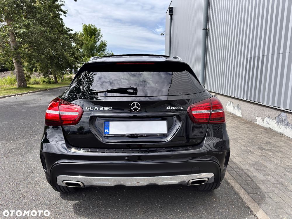 Mercedes-Benz GLA 250 7G-DCT AMG Line - 6