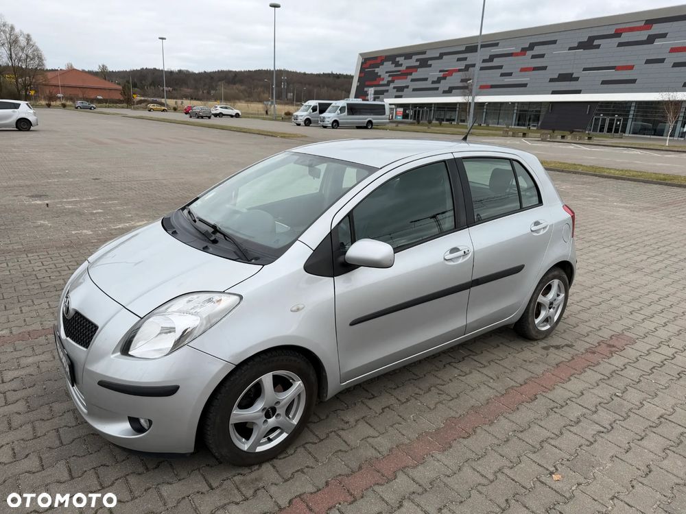 Toyota Yaris 1.3 VVT-i Luna - 2