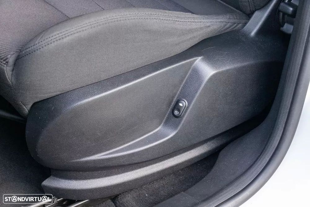 Ford S-Max 2.0 TDCi Titanium 7L 143g - 20
