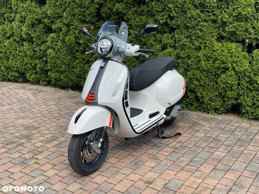 Vespa GTS - 7