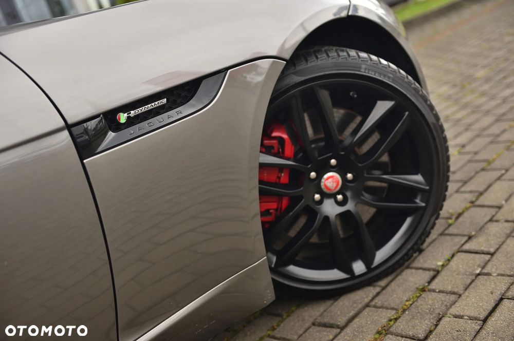 Jaguar F-Type Coupe P300 R-Dynamic - 20