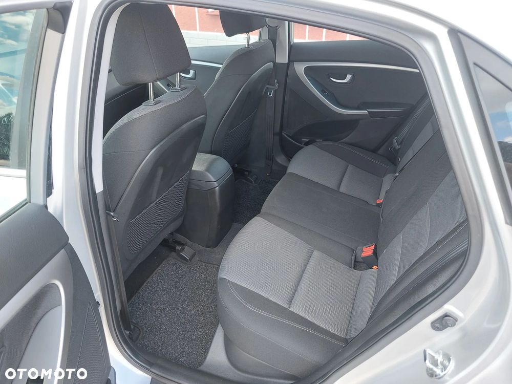 Hyundai i30 blue 1.6 GDI YES Gold - 17
