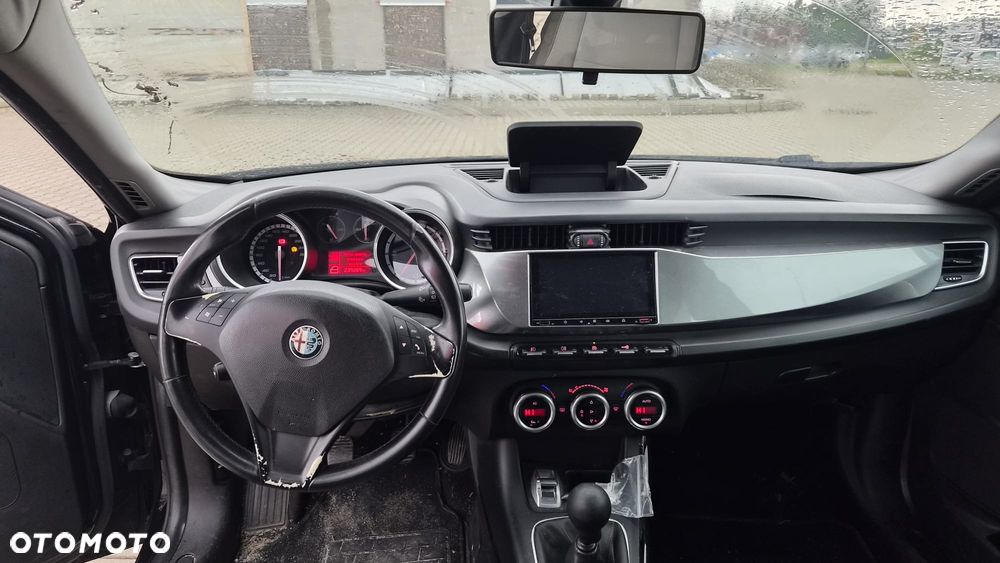 Alfa Romeo Giulietta 1.6 JTDM 16V - 11