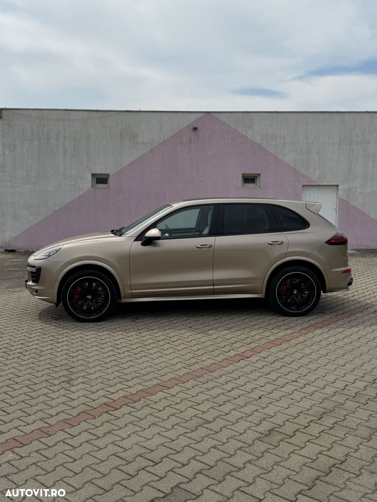 Porsche Cayenne - 7