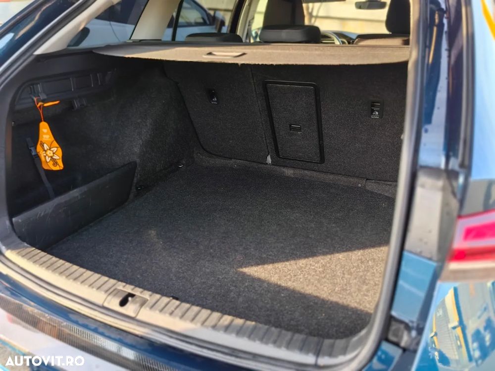 Skoda Octavia Combi 2.0 TDI DSG Selection - 35