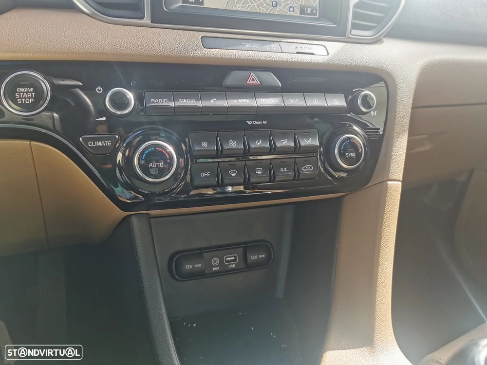 Kia Sportage 1.7 CRDI ISG Nav Line - 17