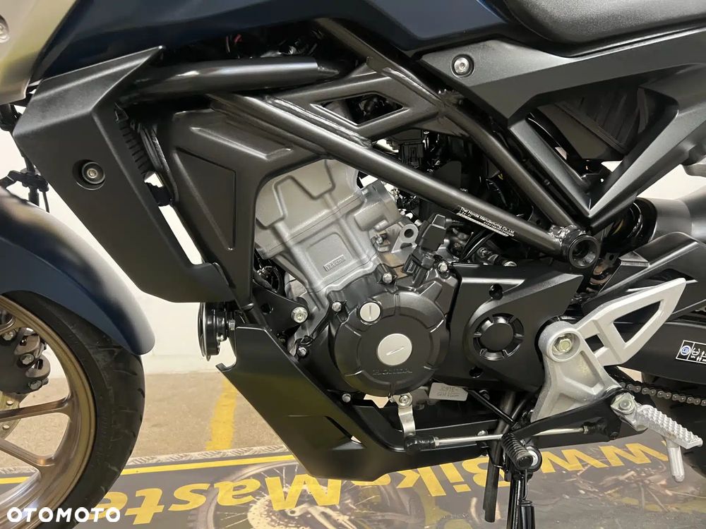 Honda CB - 25